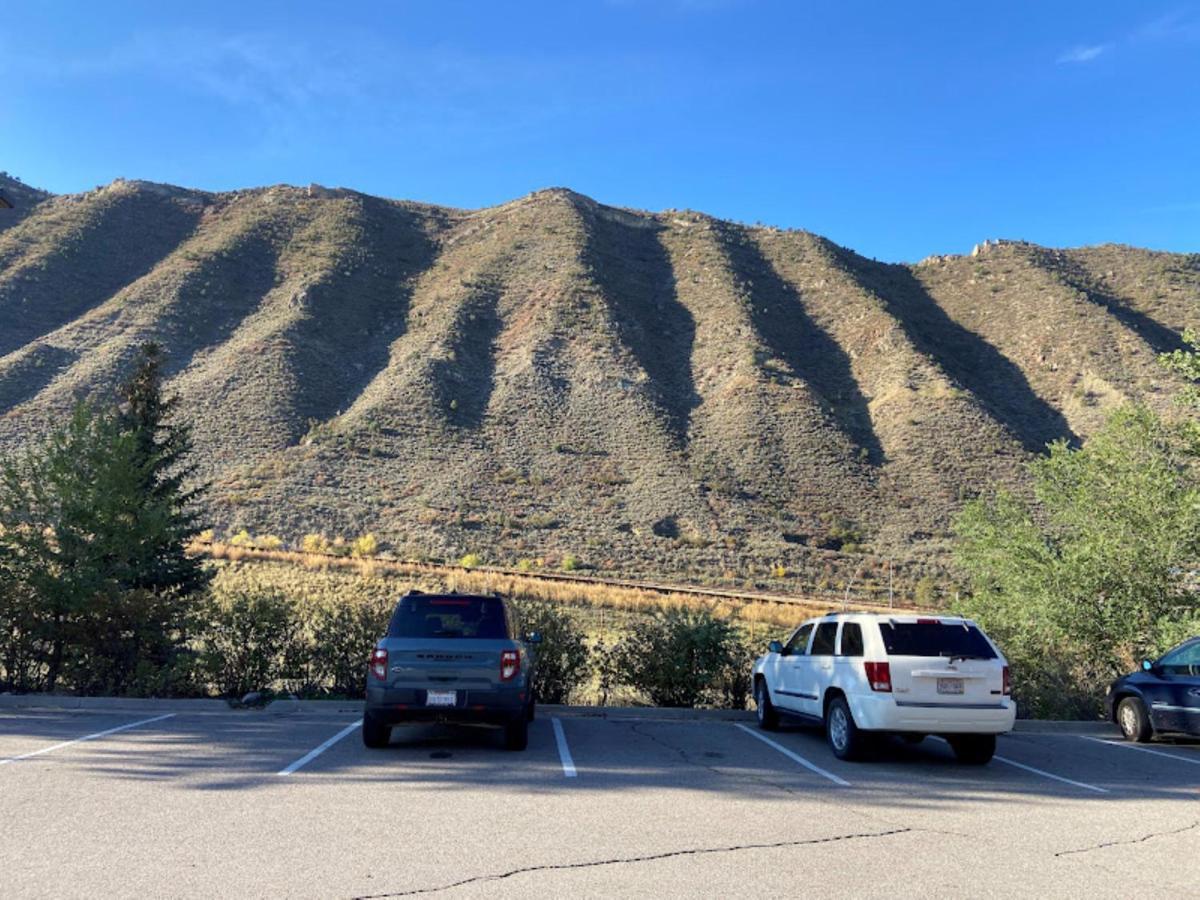 Wingate By Wyndham New Castle - Glenwood Springs Hotel Exterior foto